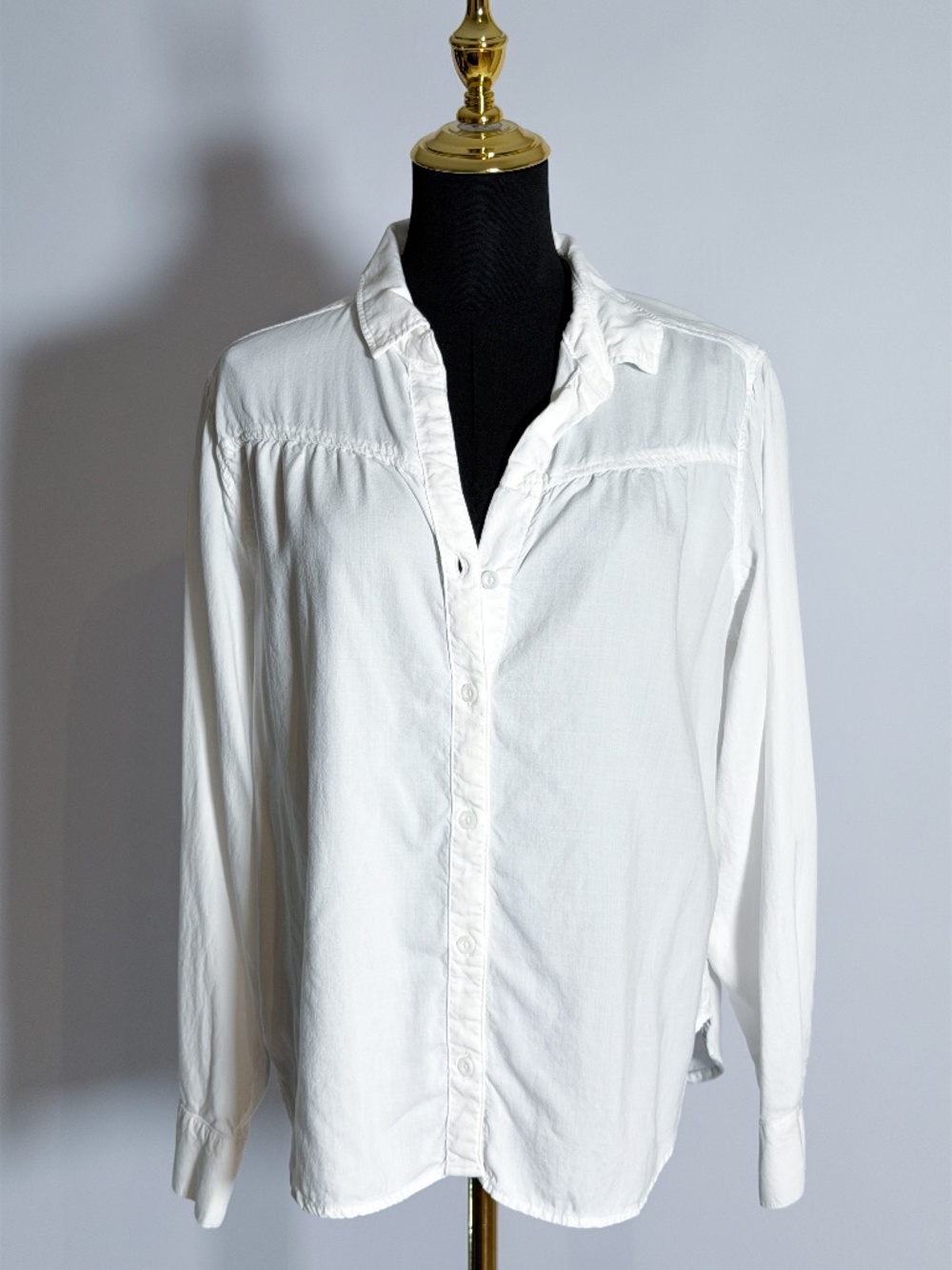 Anthropologie - Cloth & Stone Button‑Front Blouse – White Long Sleeve (Size M)